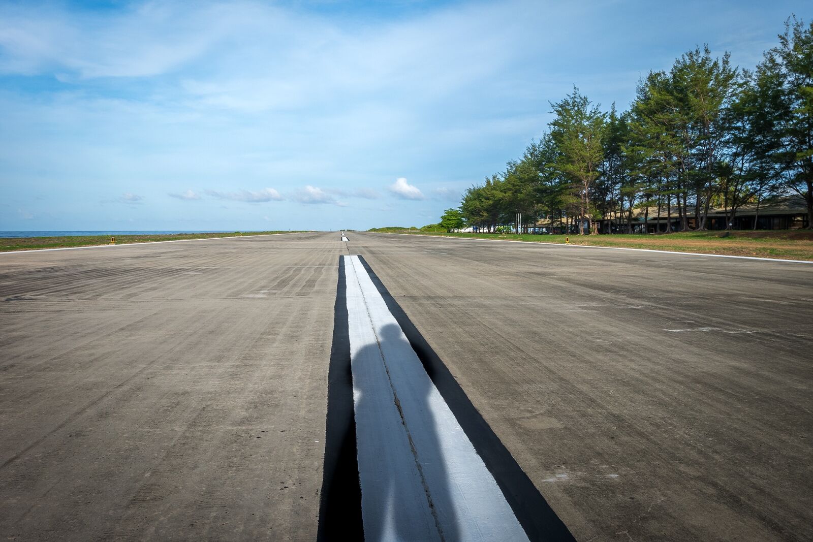 Fujifilm X-A2 sample photo. Runway, airfield, airport photography