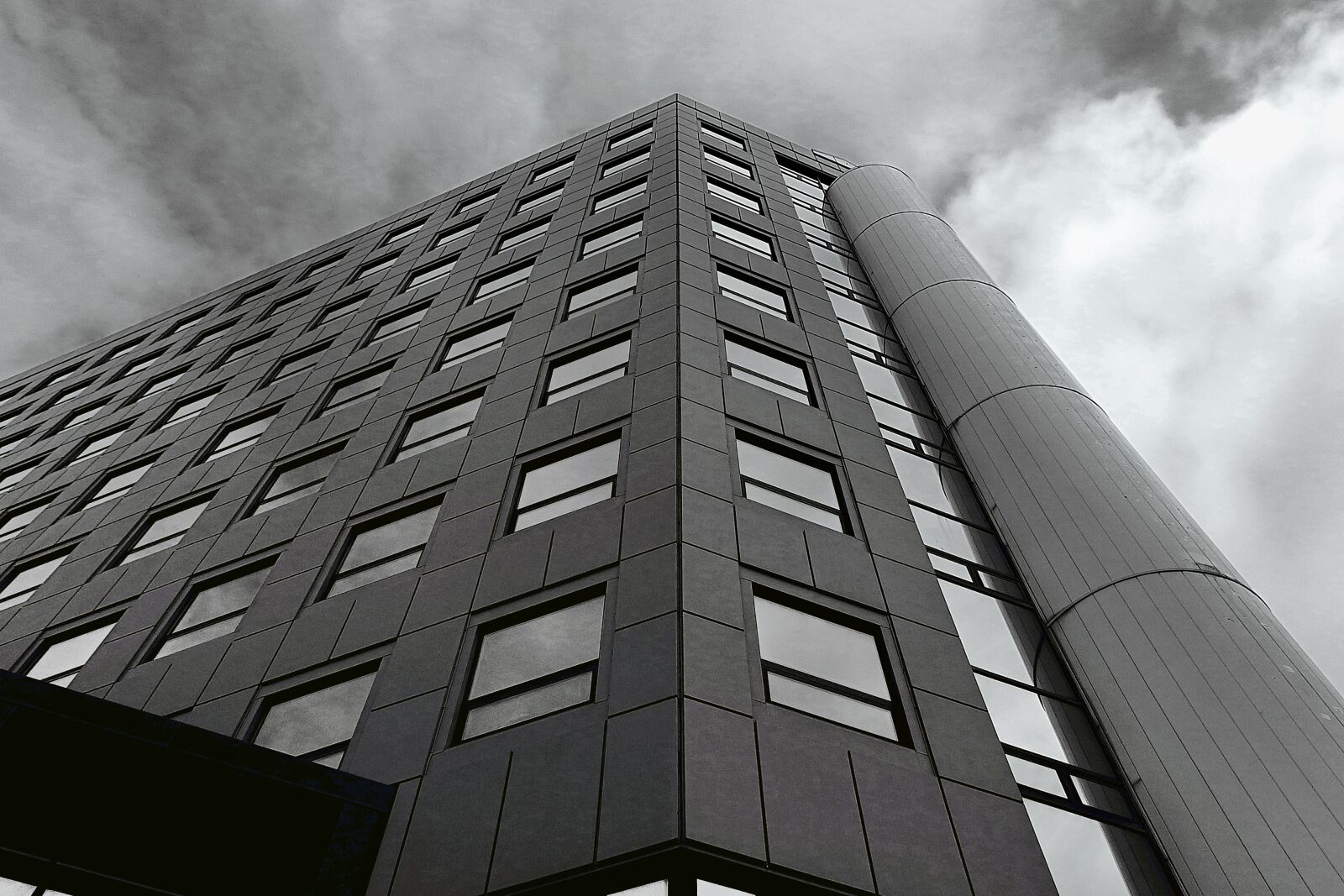 Nikon Coolpix P900 sample photo. The skyscraper, sky, architecture photography