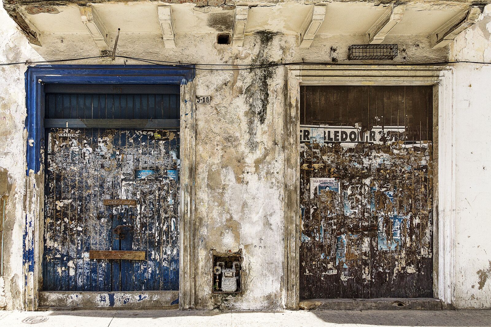 Canon TS-E 90mm F2.8 Tilt-Shift sample photo. Doors, architecture, colonial photography