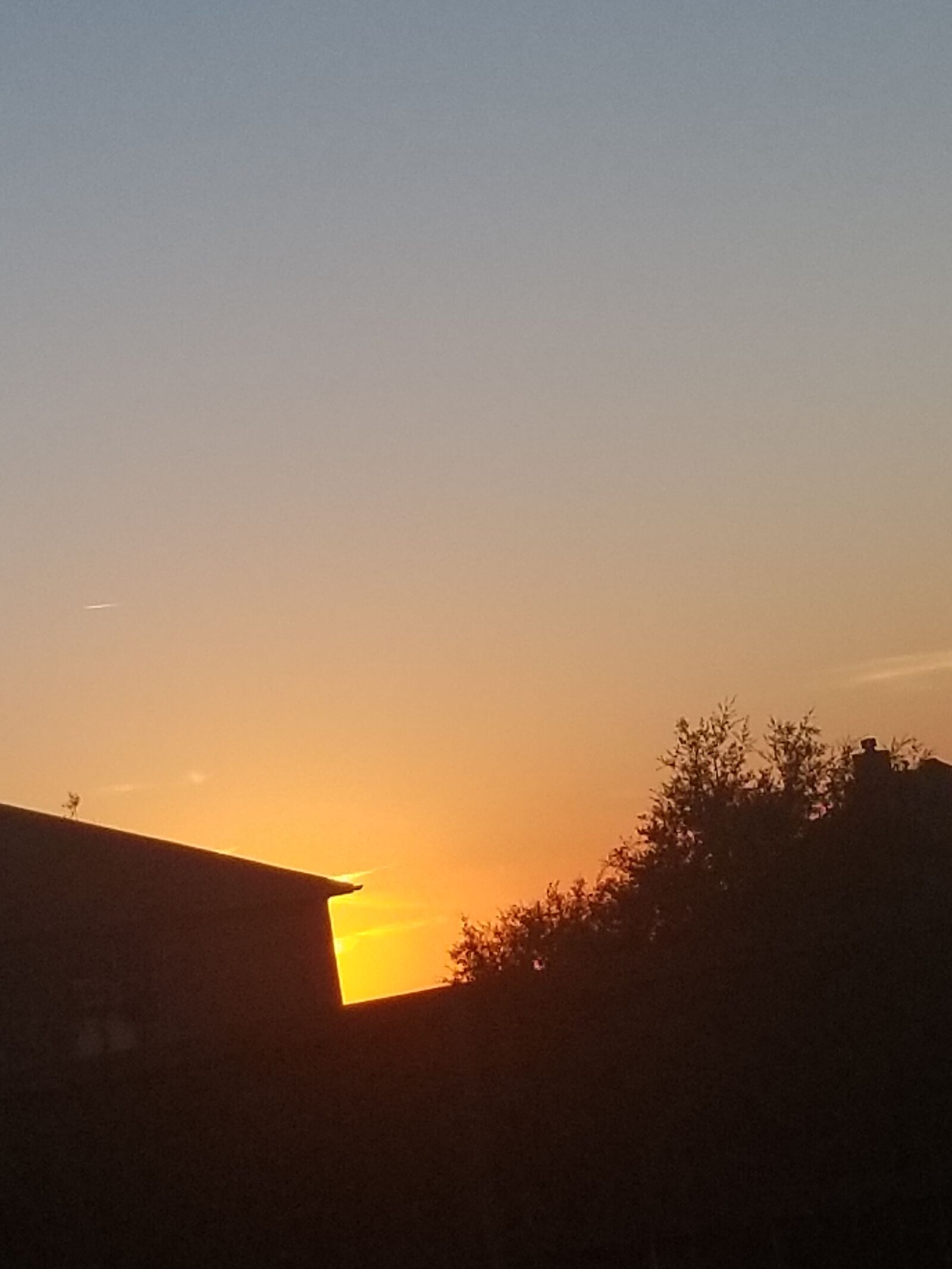 Samsung Galaxy S8 Active sample photo. Sunset, sky, blue photography