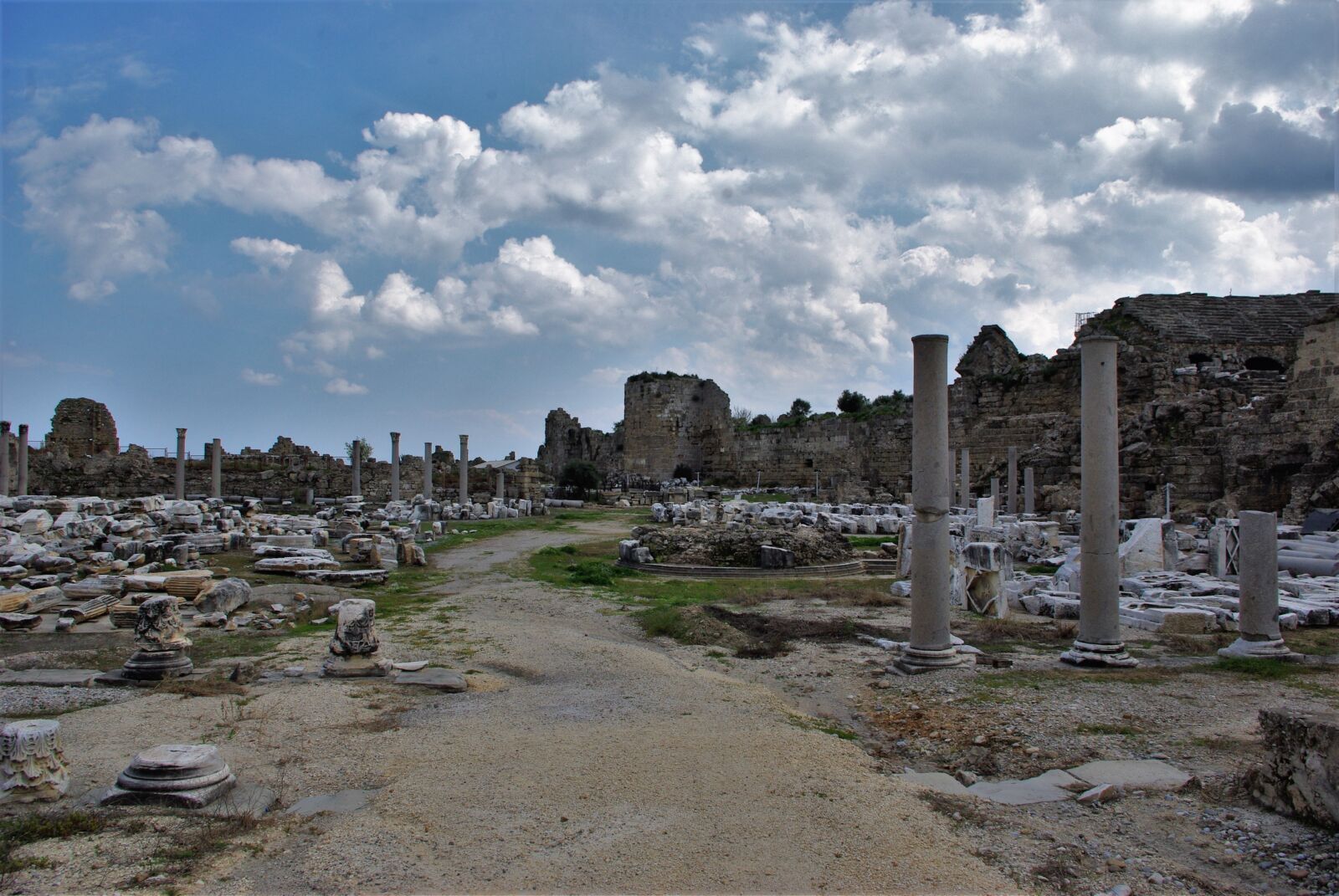 Pentax K-m (K2000) sample photo. Ruin, side, turkey photography