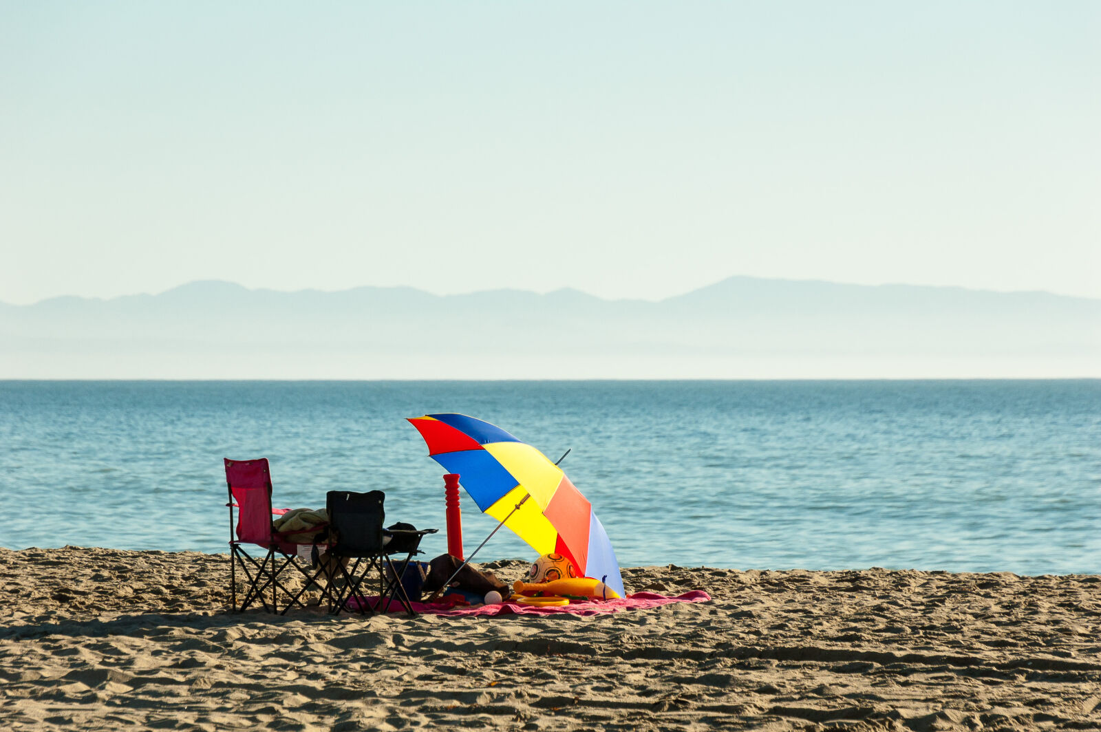 Nikon D50 sample photo. Beach, beach, chair, colorful photography