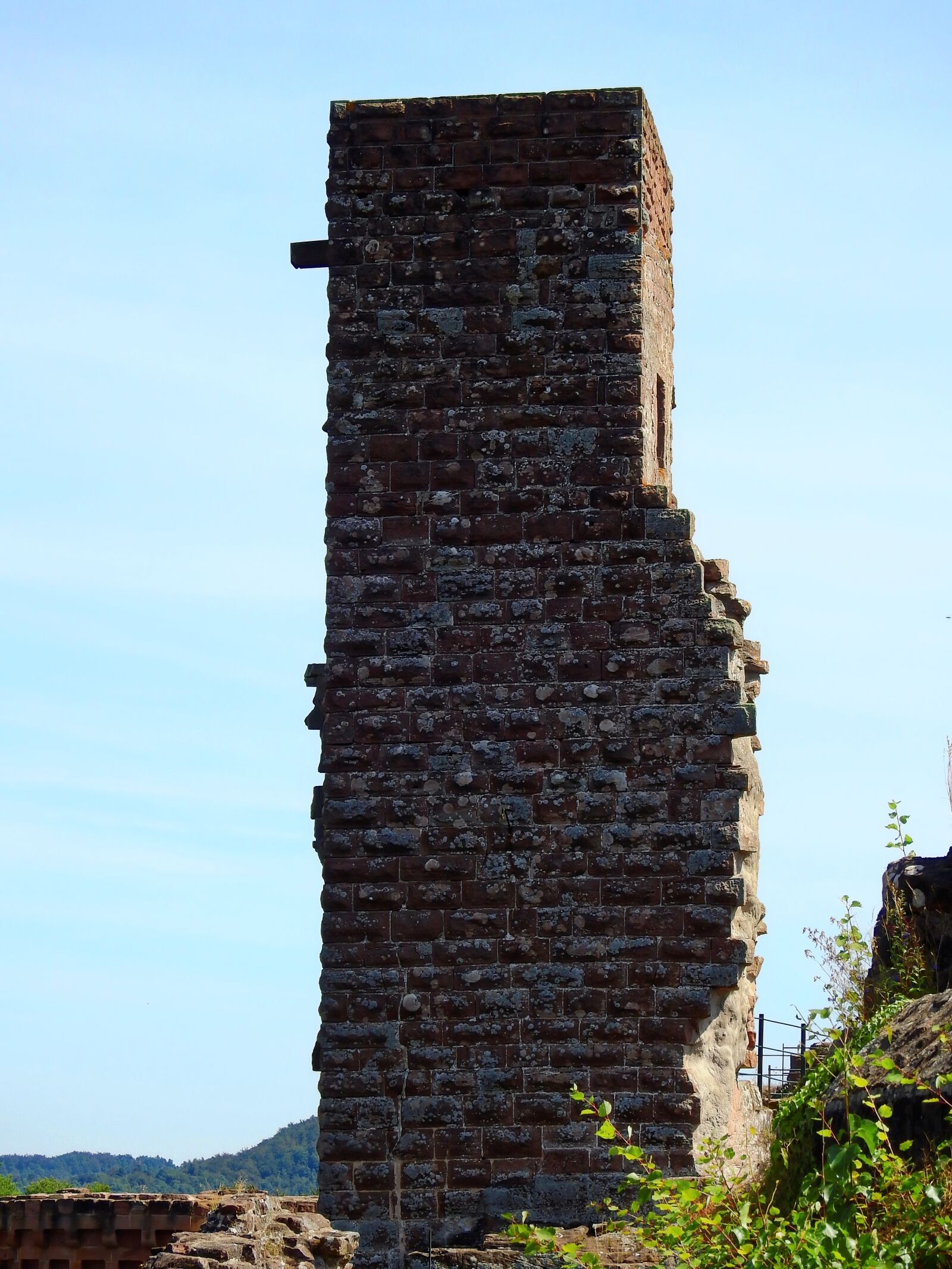 Nikon Coolpix P900 sample photo. Castle, ruin, middle ages photography