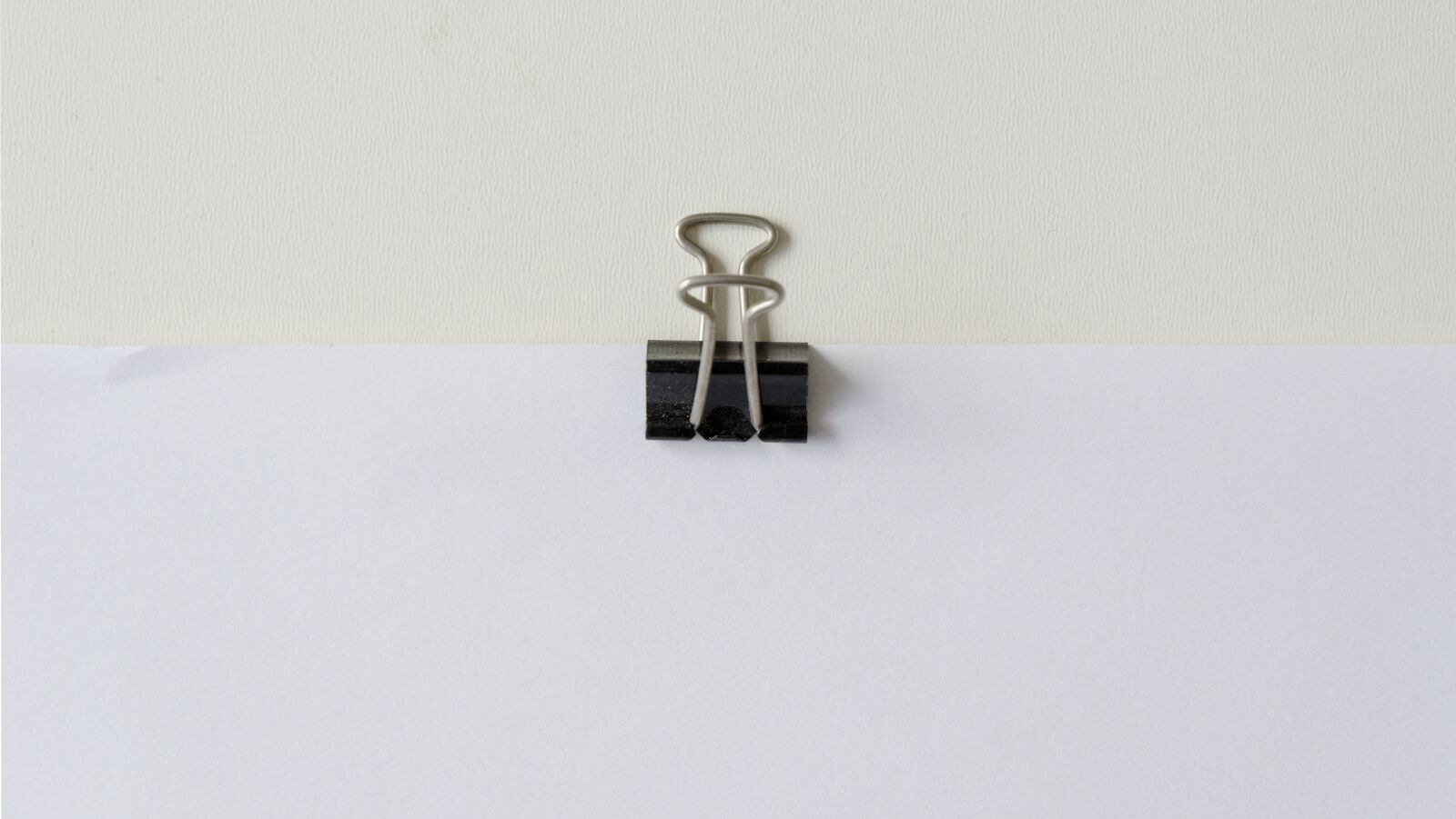 Nikon D5100 sample photo. Clip, black, paper photography