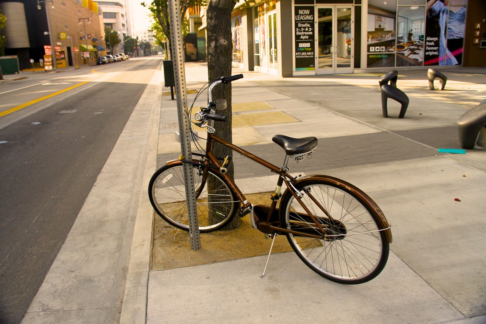 Canon EOS 7D sample photo. Bicycle, town, litletokyo photography