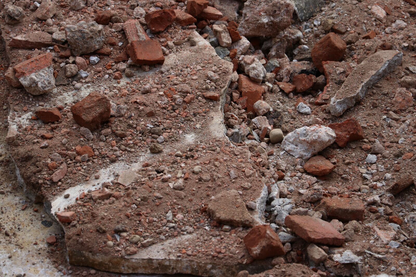 Canon EF-S 55-250mm F4-5.6 IS STM sample photo. Brick, construction, wall photography