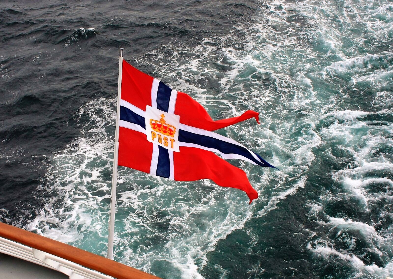 Canon EOS 40D sample photo. Flag, waters, wave photography