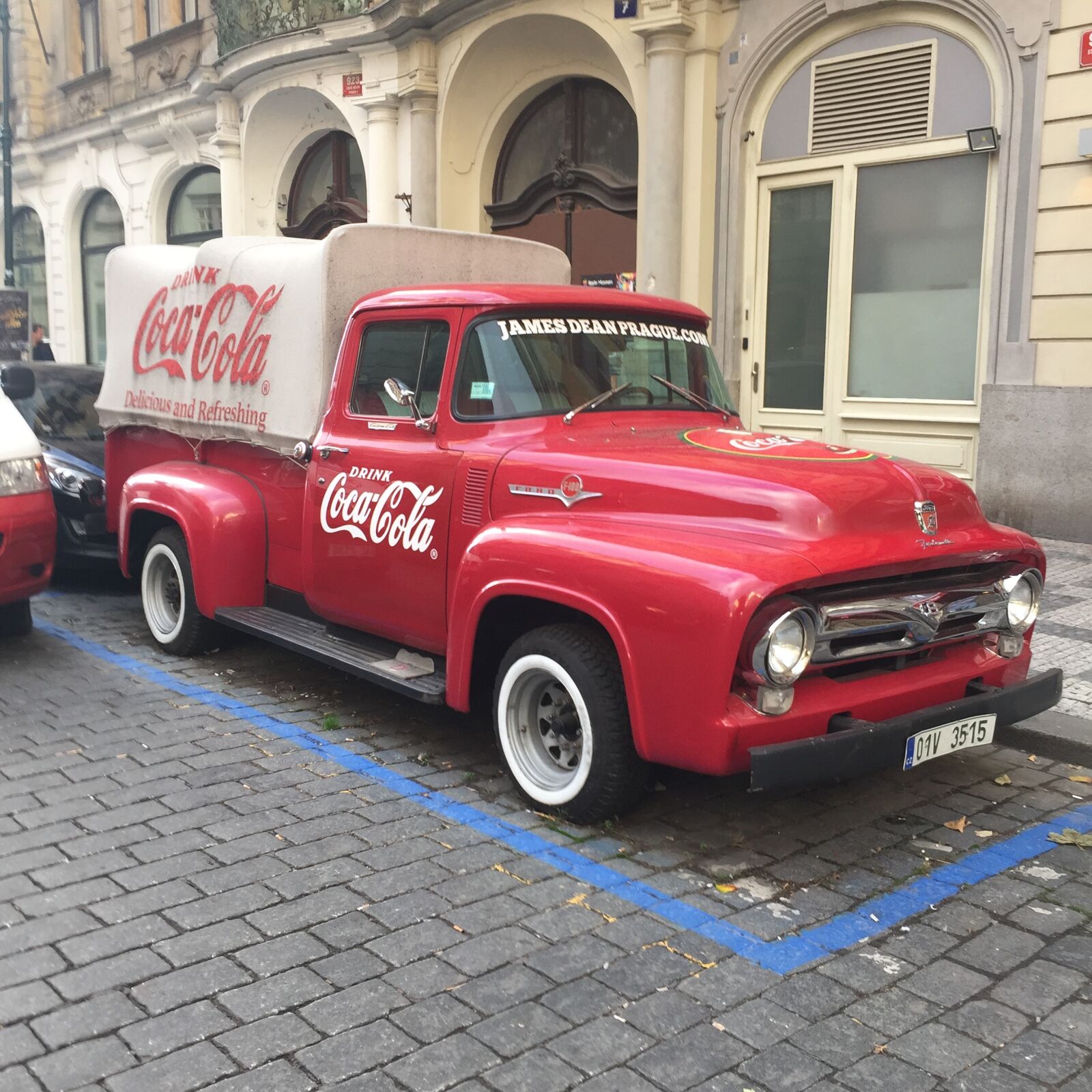 iPhone 6 Plus back camera 4.15mm f/2.2 sample photo. Coca, cola, van photography