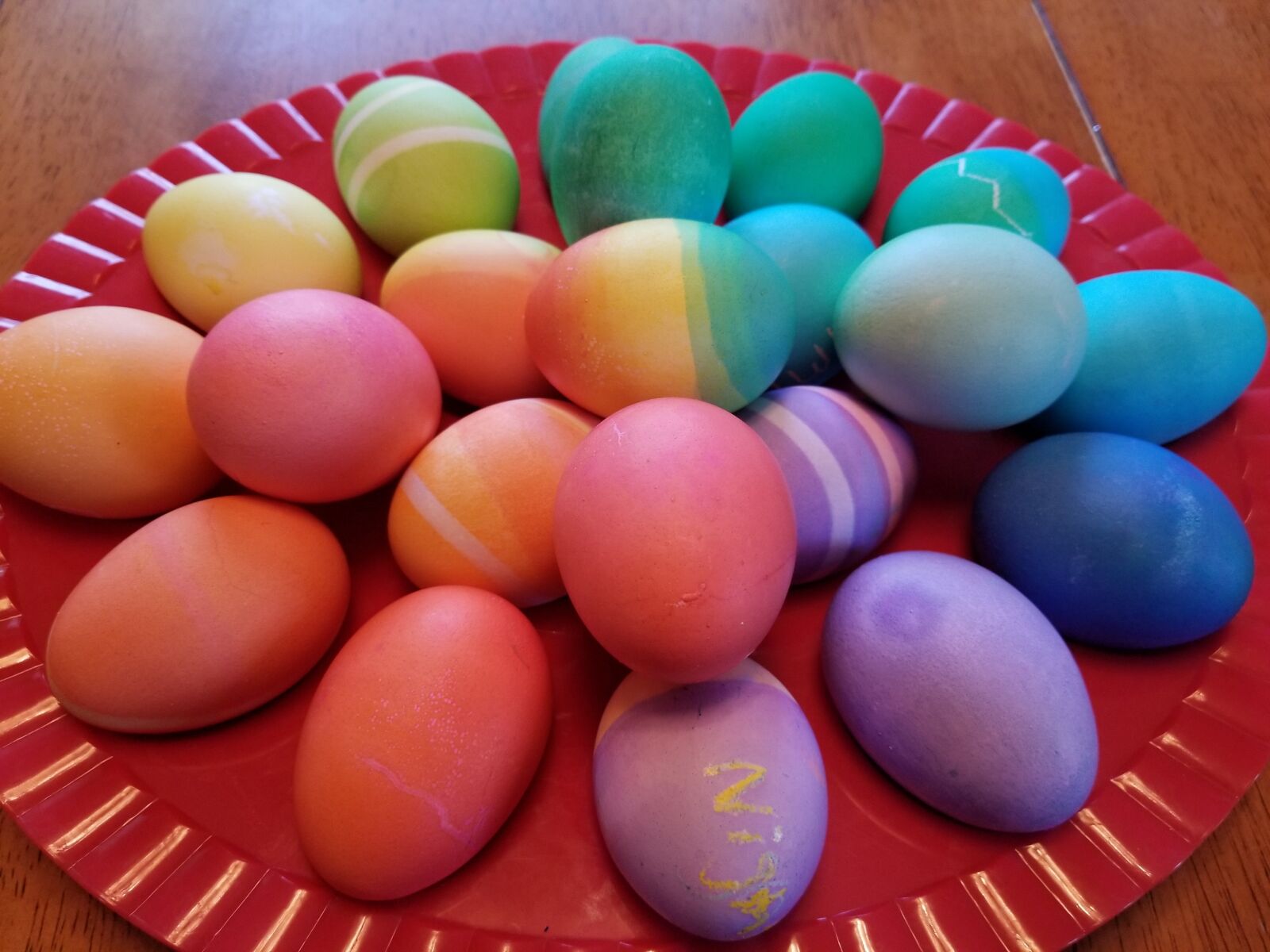 Samsung Galaxy S8+ sample photo. Easter, eggs, rainbow photography