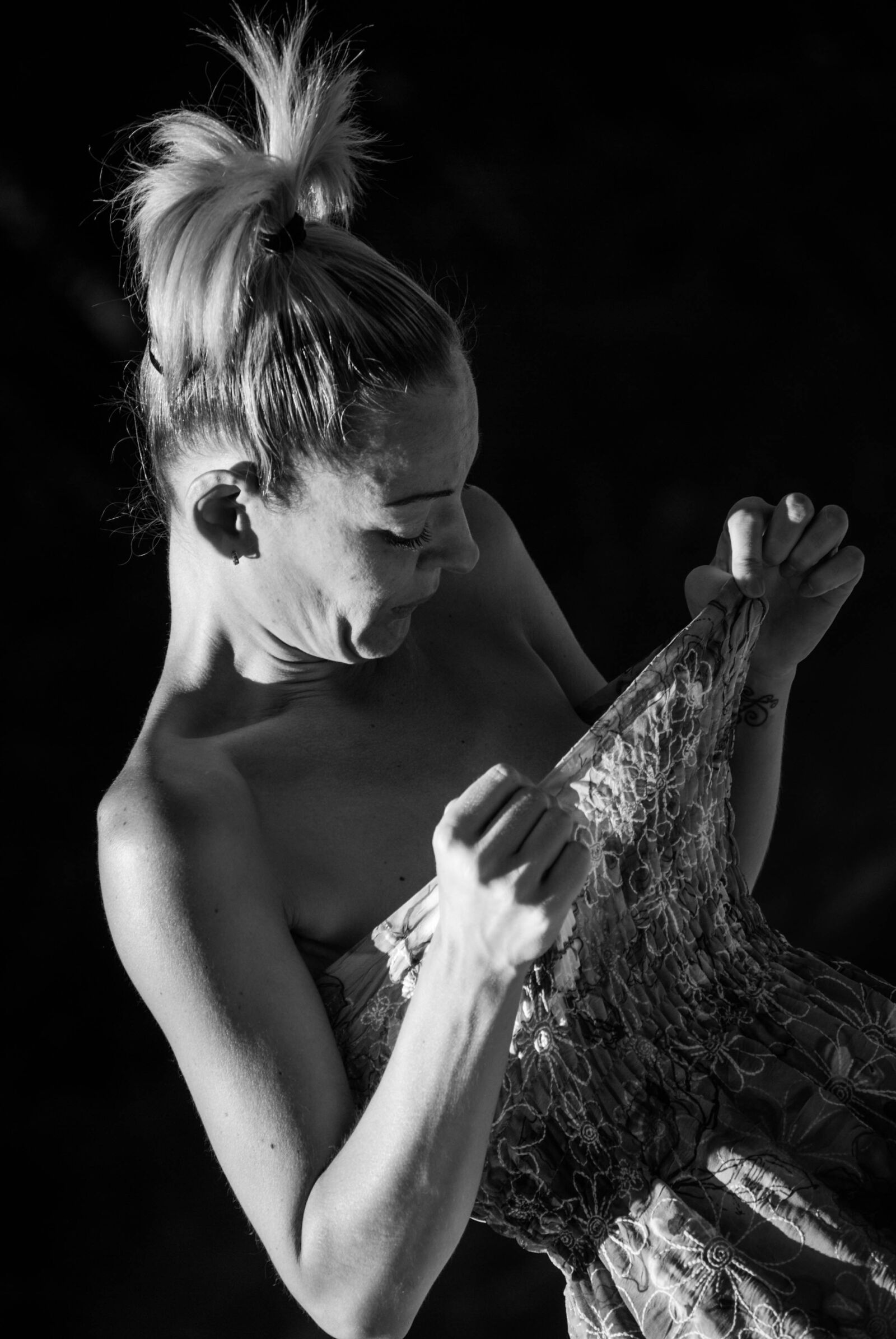 Nikon D3000 sample photo. Surprise, delight, girl photography