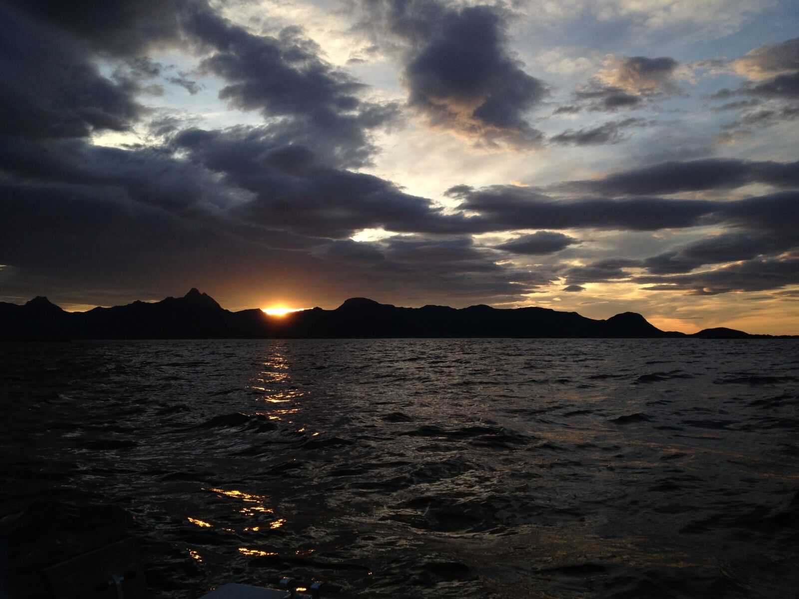 Apple iPhone 4S sample photo. Sea, sunset, clouds photography
