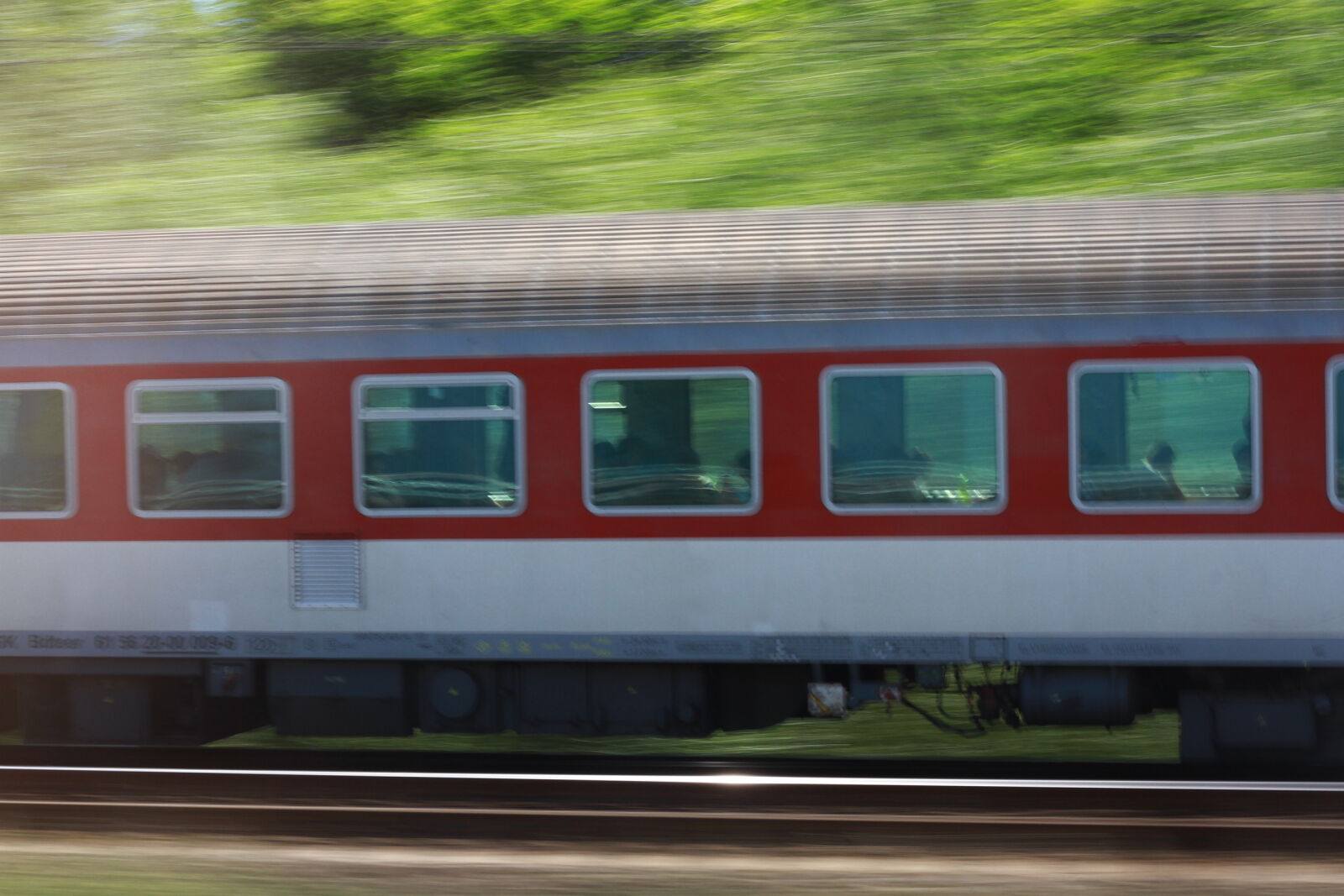 Canon EOS 7D sample photo. Blurred, public, transport, train photography