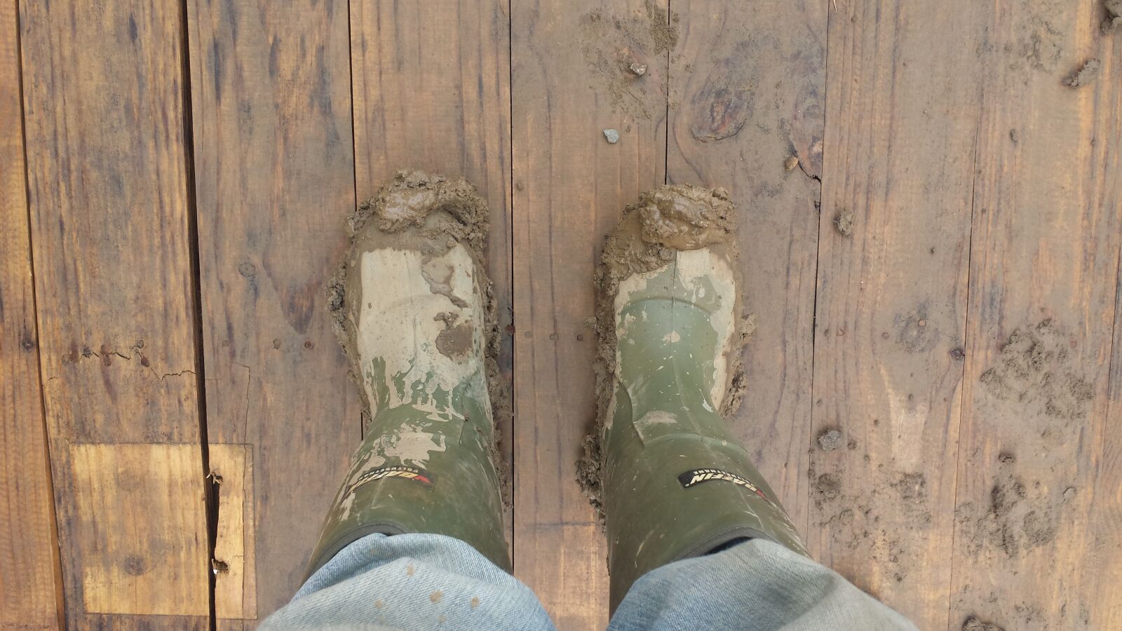 Samsung Galaxy S4 sample photo. Muddy, boots, soil photography