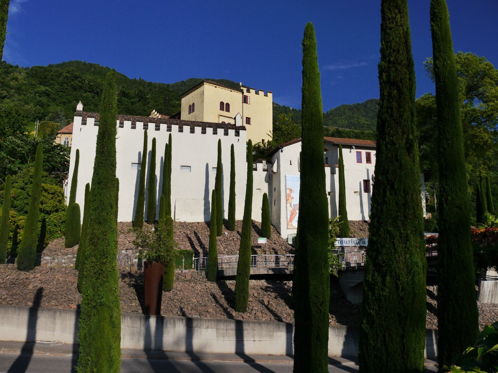 Panasonic Lumix DMC-G6 sample photo. Trauttmansdorff castle, meran, italy photography