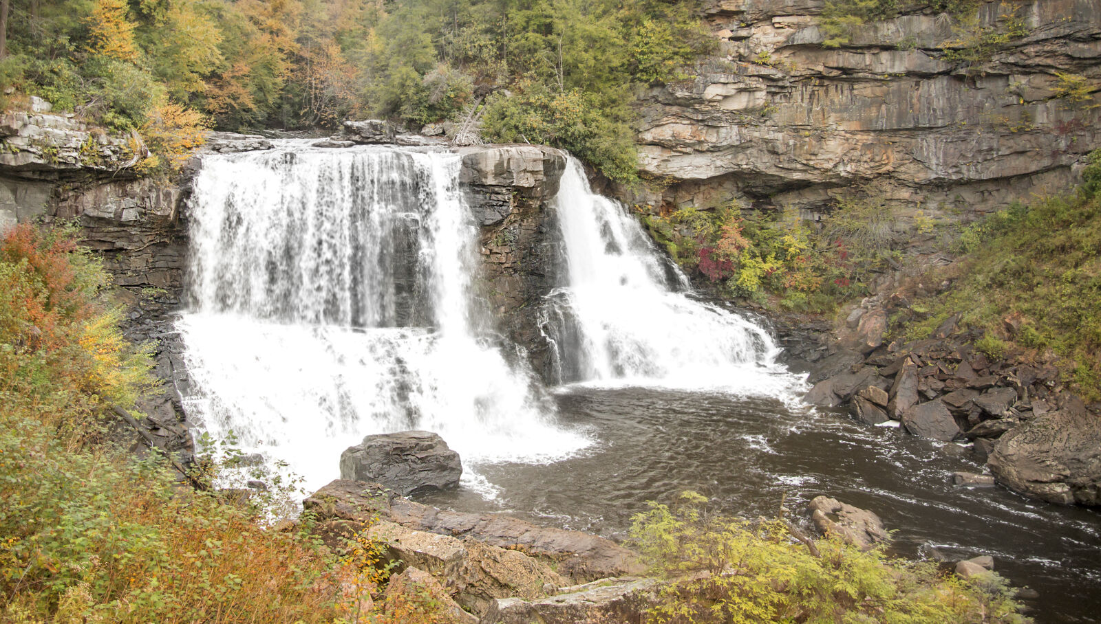 Nikon D600 sample photo. Autumn, colours, river, landscape photography