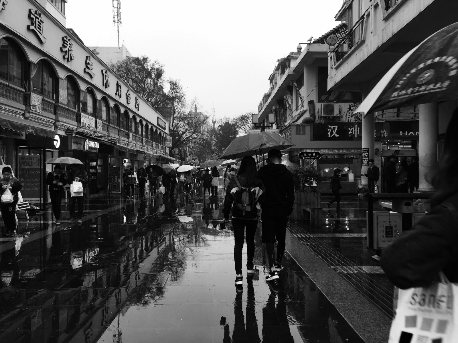 iPhone 6 back camera 4.15mm f/2.2 sample photo. Guilin, guangxi, china photography