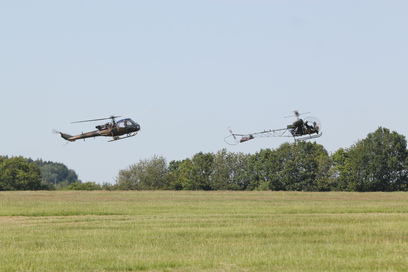 Canon EOS 550D (EOS Rebel T2i / EOS Kiss X4) sample photo. Airshow, aircraft, helicopter photography