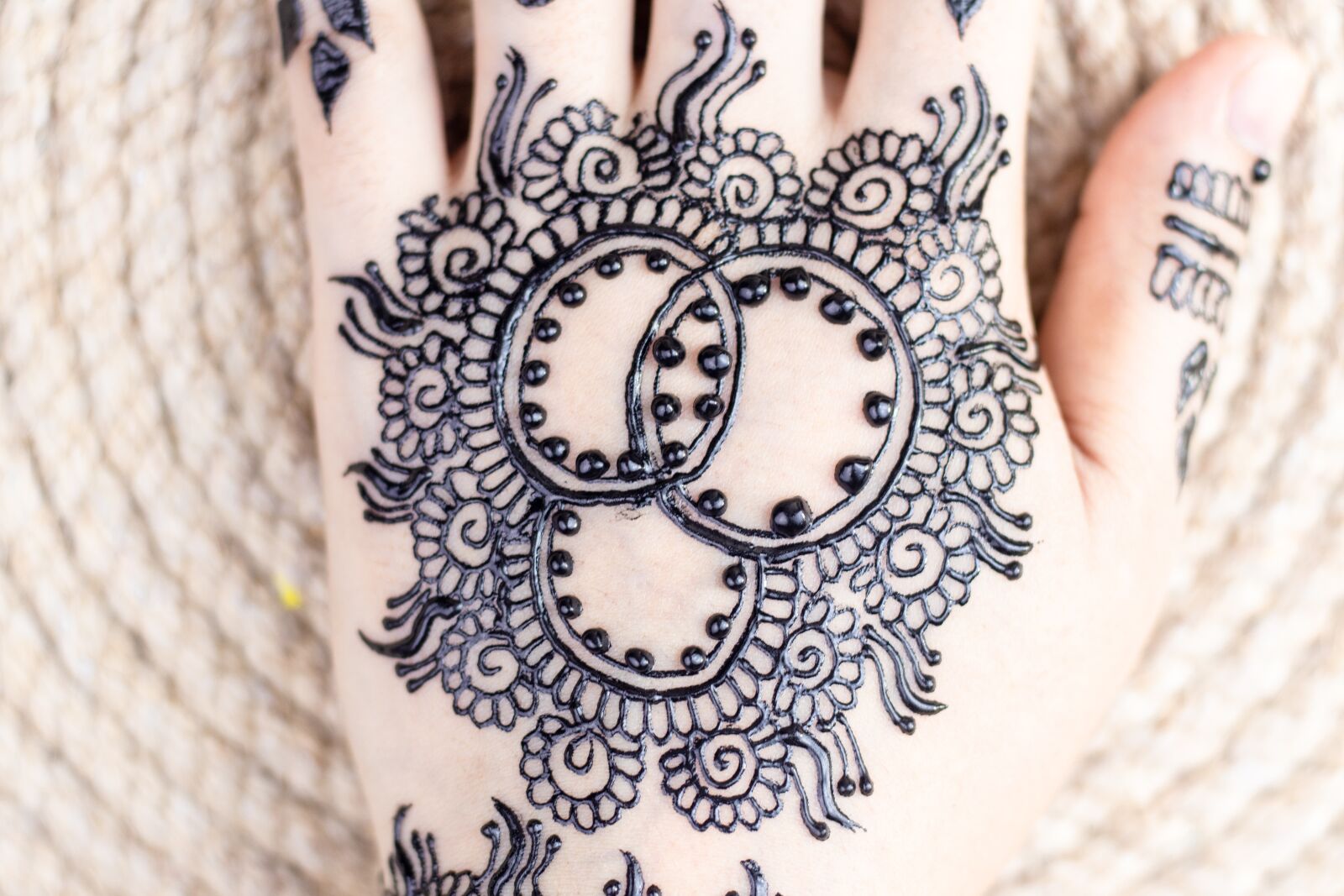 Canon EOS 80D sample photo. Mehndi design, mehndi, mehndi photography