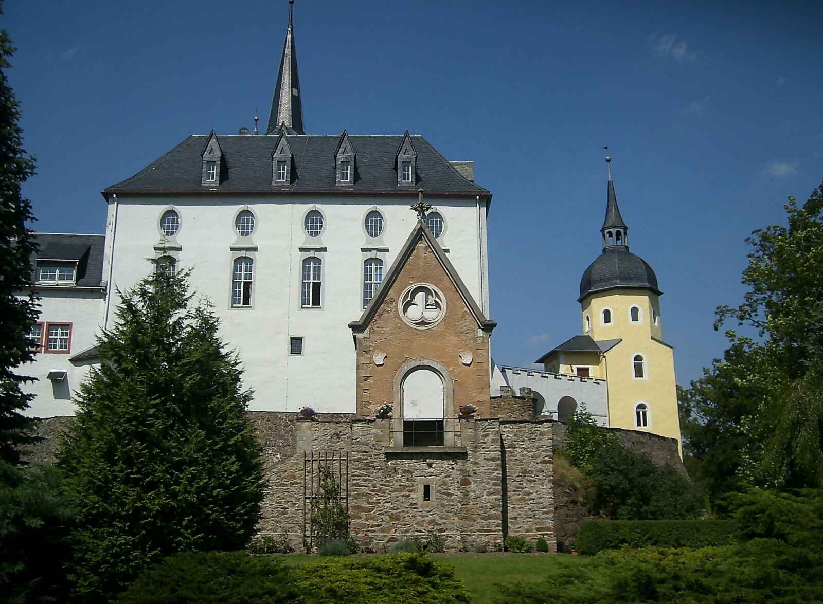 Digital Camera DigitalCAM sample photo. Schlo purschenstein, neuhausen, ore photography