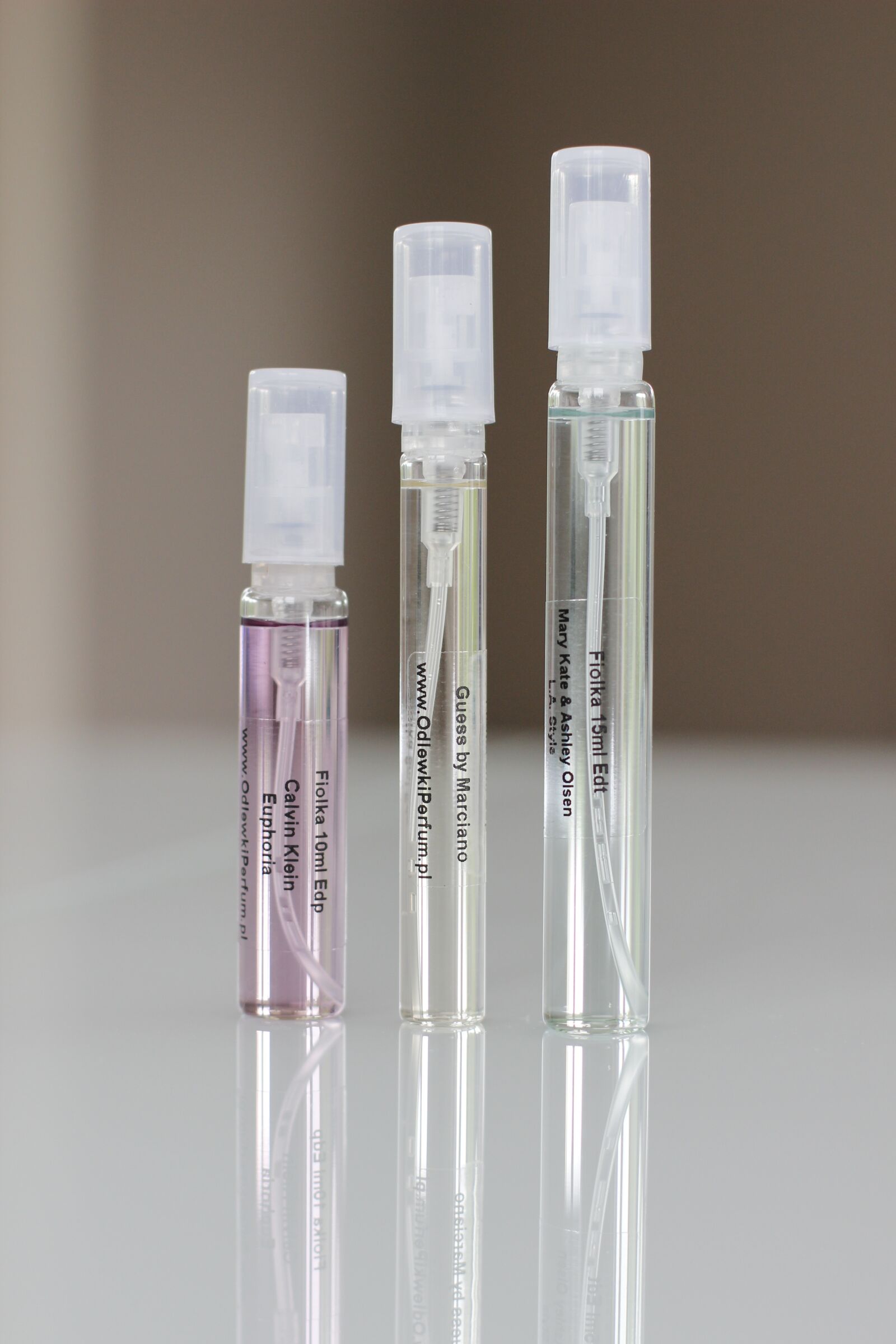 Canon EOS 600D (Rebel EOS T3i / EOS Kiss X5) + Canon EF 50mm F1.4 USM sample photo. Perfume, vial, scents photography