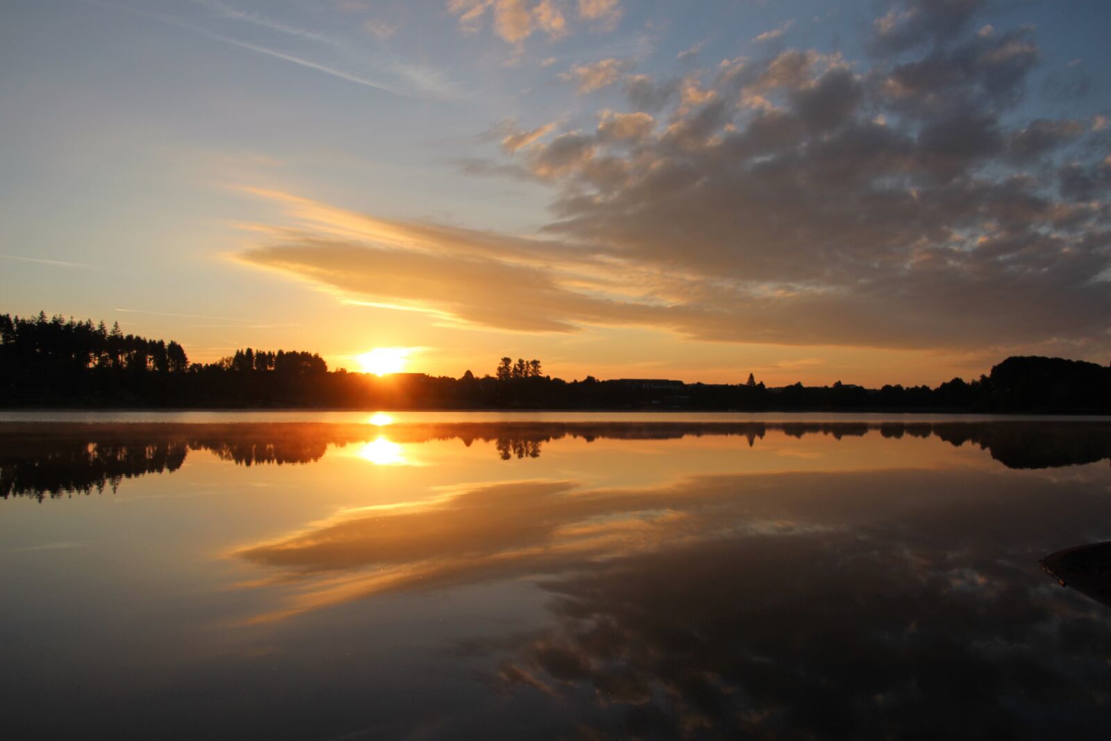 Canon EOS 700D (EOS Rebel T5i / EOS Kiss X7i) sample photo. Sunrise, morgenstimmung, skies photography