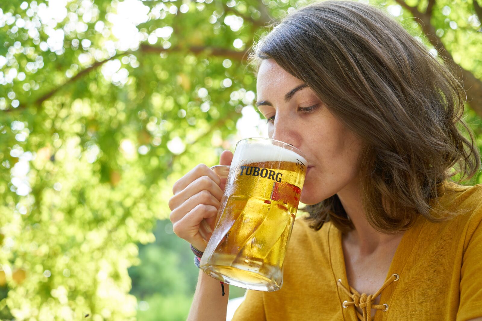 Sony a7R II sample photo. Beer, a toast, glass photography