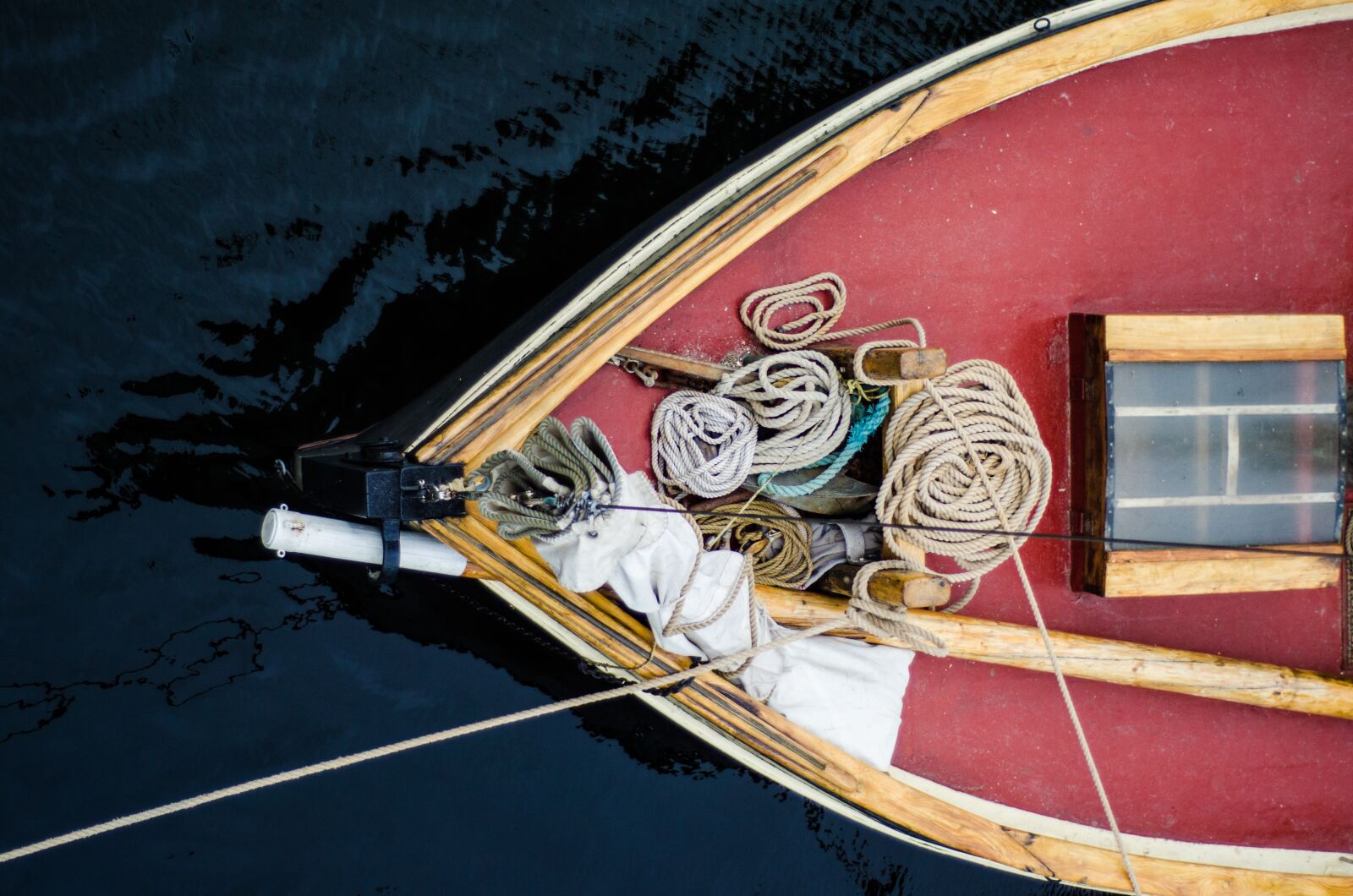 Nikon D7000 sample photo. Boat, ropes, water photography