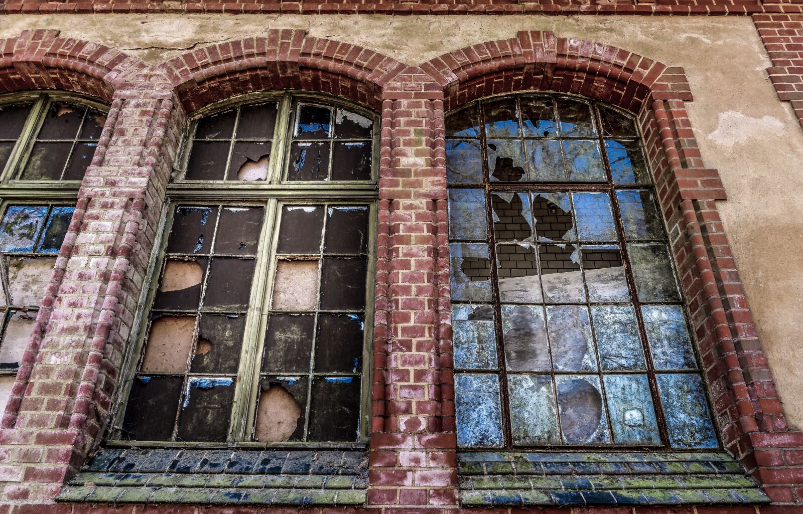 Sony Alpha a5000 (ILCE 5000) sample photo. Architecture, old, building photography