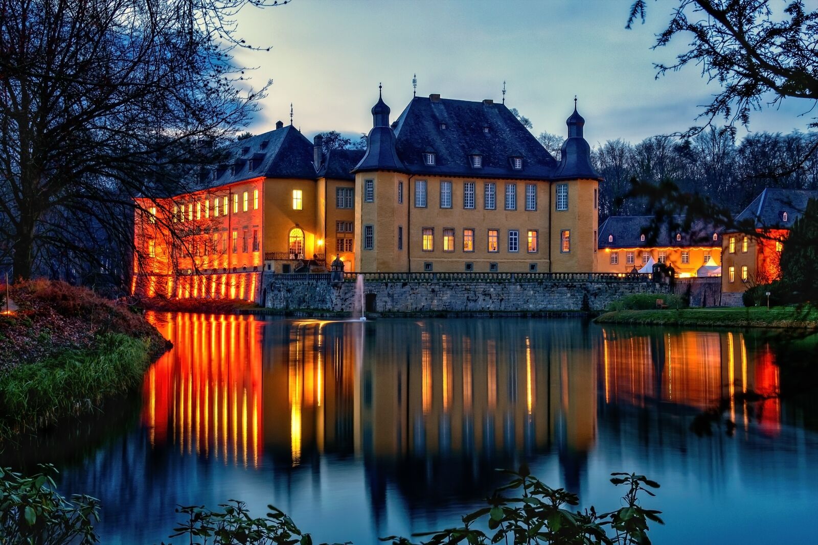 Nikon D3300 sample photo. Castle, moated castle, architecture photography