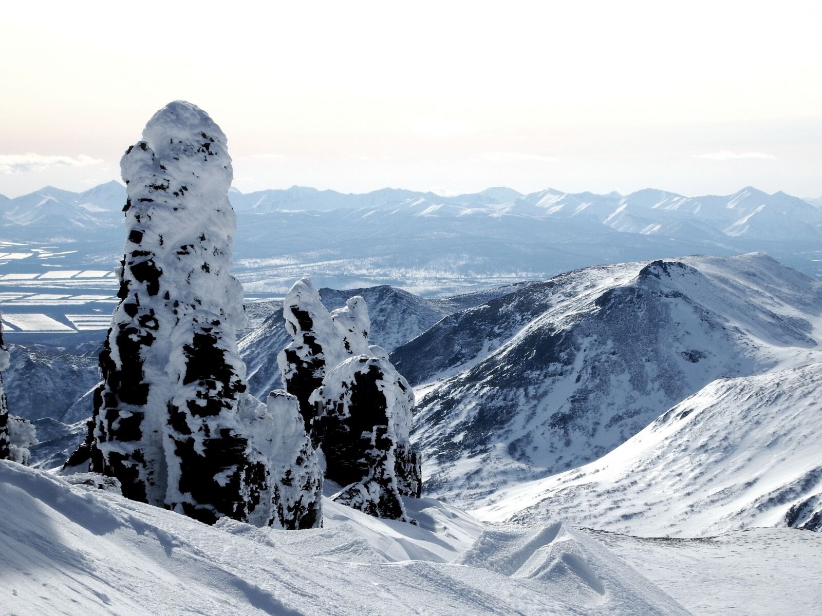 Fujifilm FinePix S1 sample photo. Mountains, ridge, winter photography