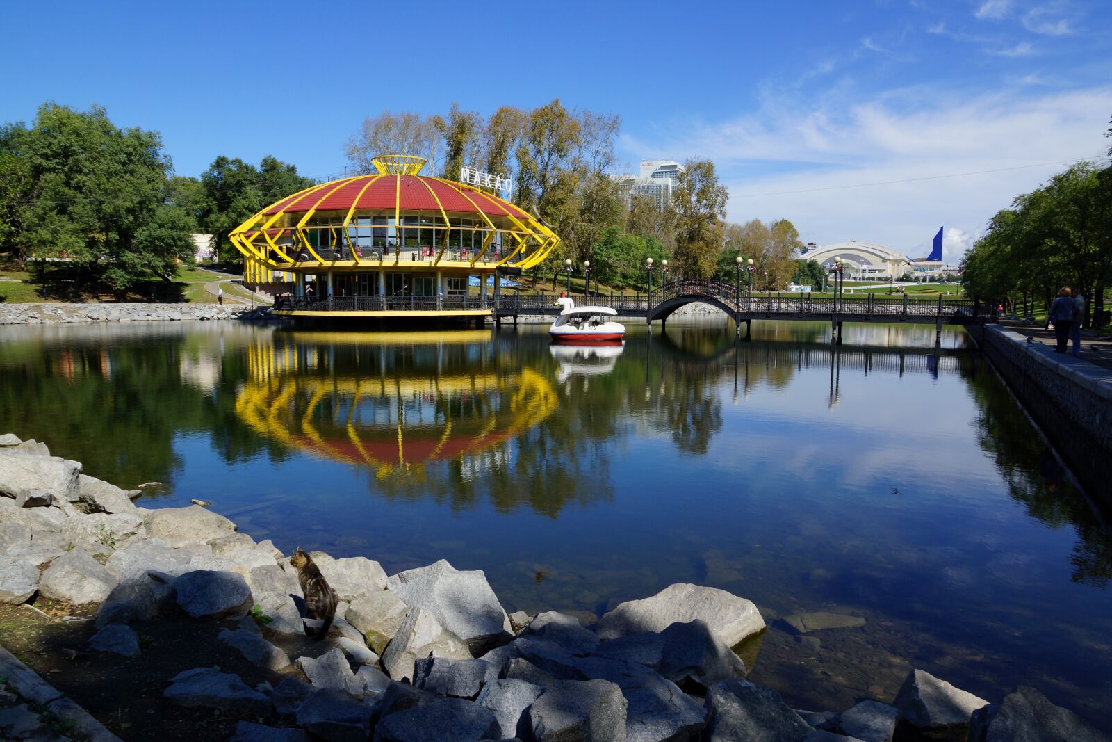 Sony SLT-A77 + Sony DT 16-50mm F2.8 SSM sample photo. Ponds, reflection in the photography