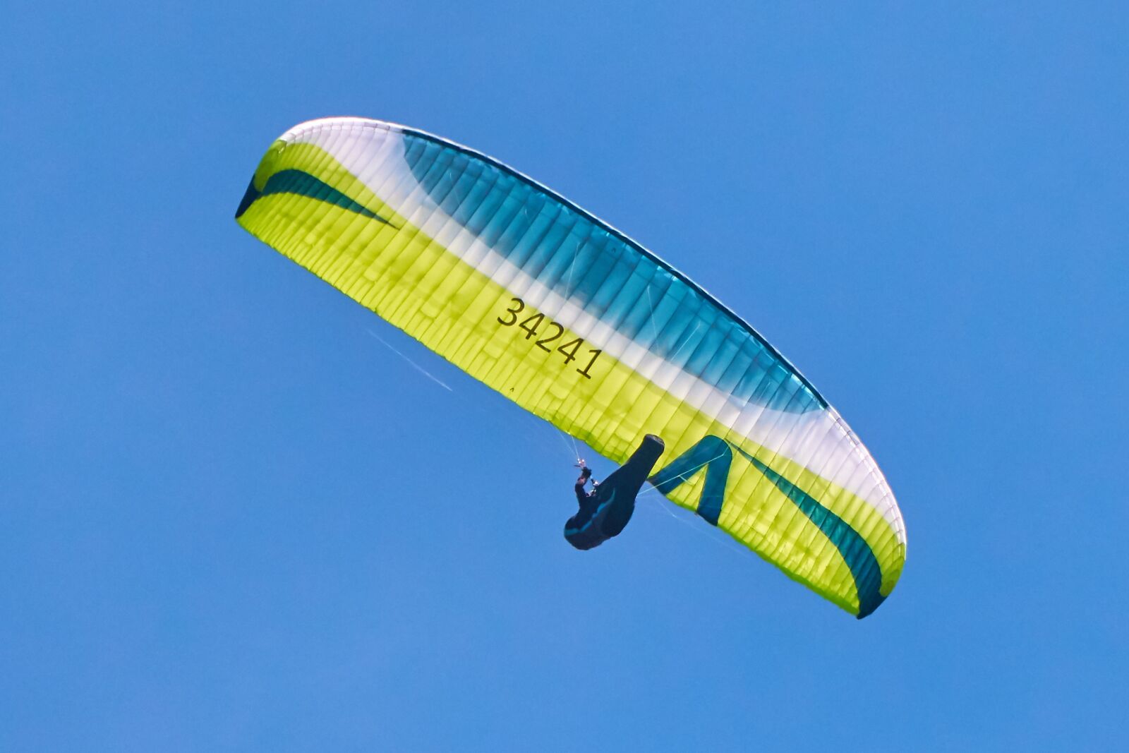 Panasonic Lumix DC-GH5 sample photo. Paragliding, flying, sky photography