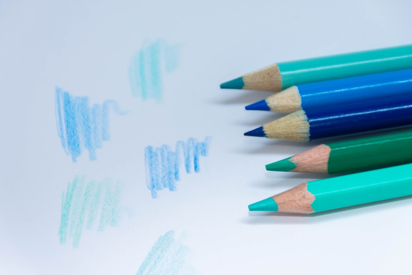 Nikon D7200 sample photo. Color, pencil, school photography
