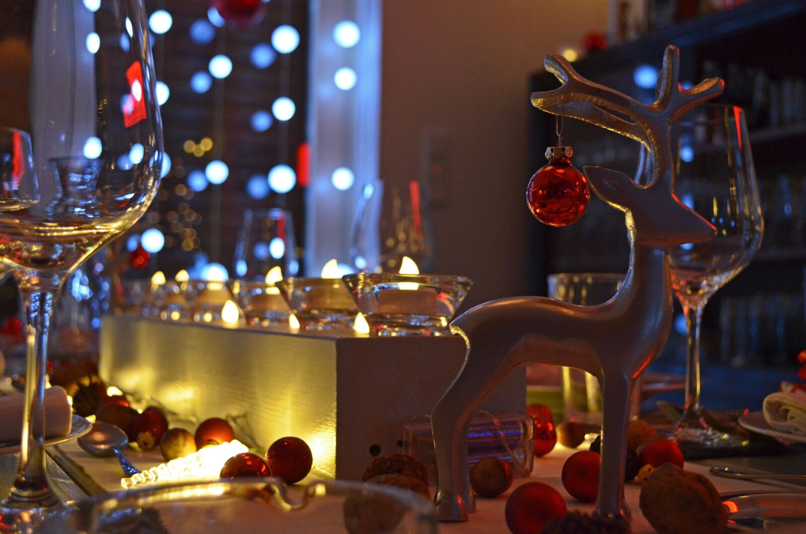 Nikon D5100 sample photo. Table decoration, table decorations photography