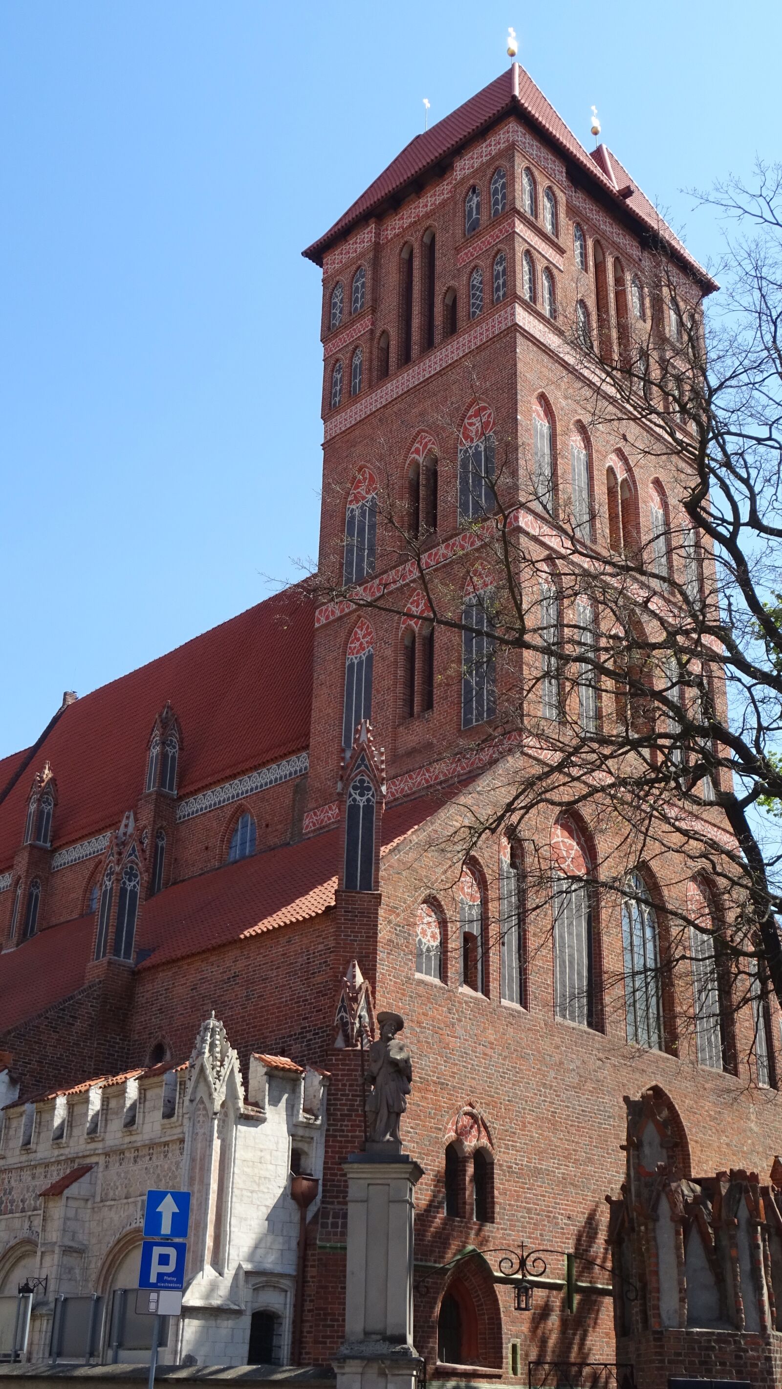Sony DSC-HX60 sample photo. Tower, church, the cathedral photography
