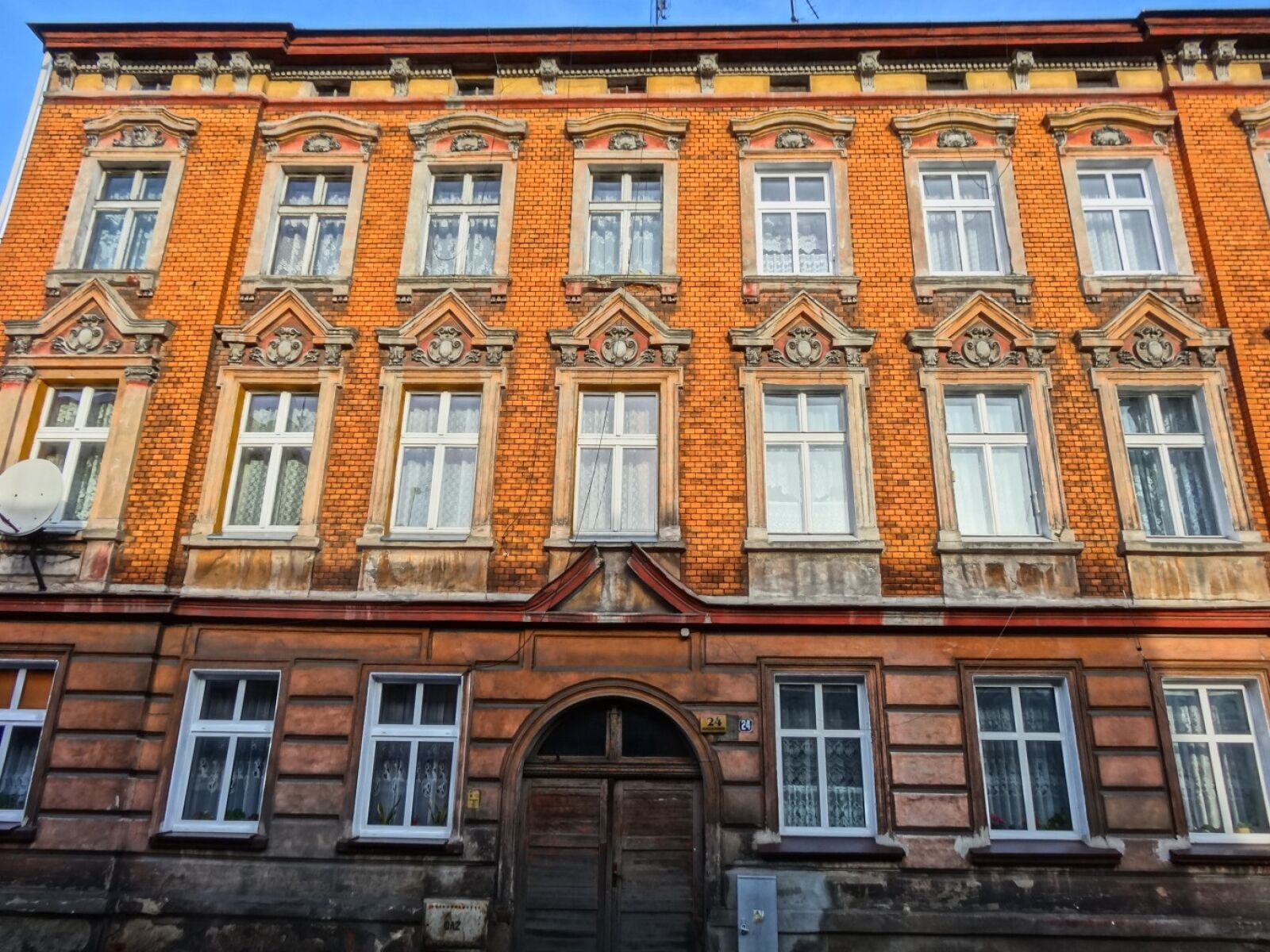 Sony Cyber-shot DSC-HX20V sample photo. Bydgoszcz, facade, house photography