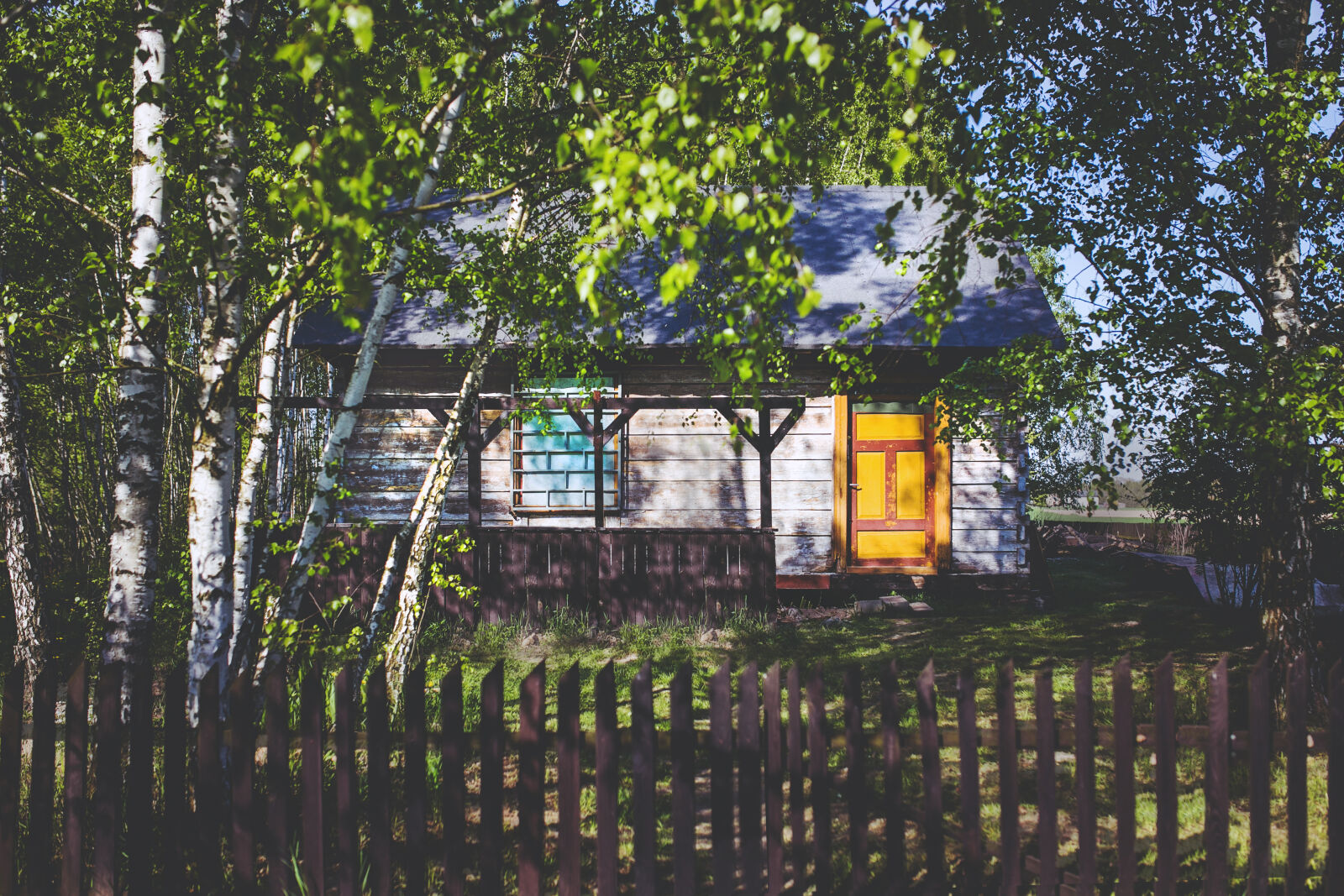 Canon EOS 6D + Sigma 35mm F1.4 DG HSM Art sample photo. Old, abandoned, house, in photography