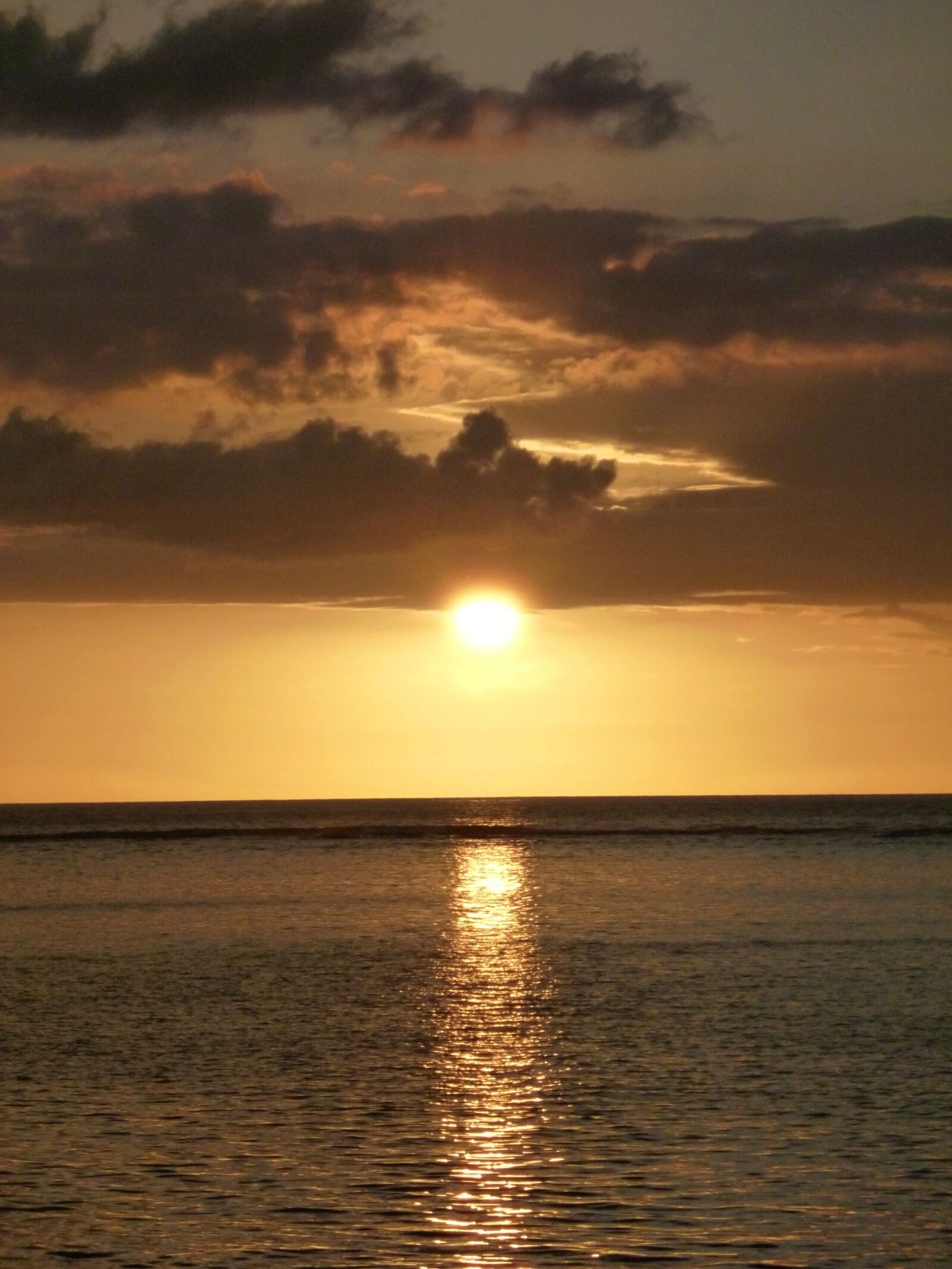 Panasonic DMC-ZX3 sample photo. Mauritius, sea, sunset photography