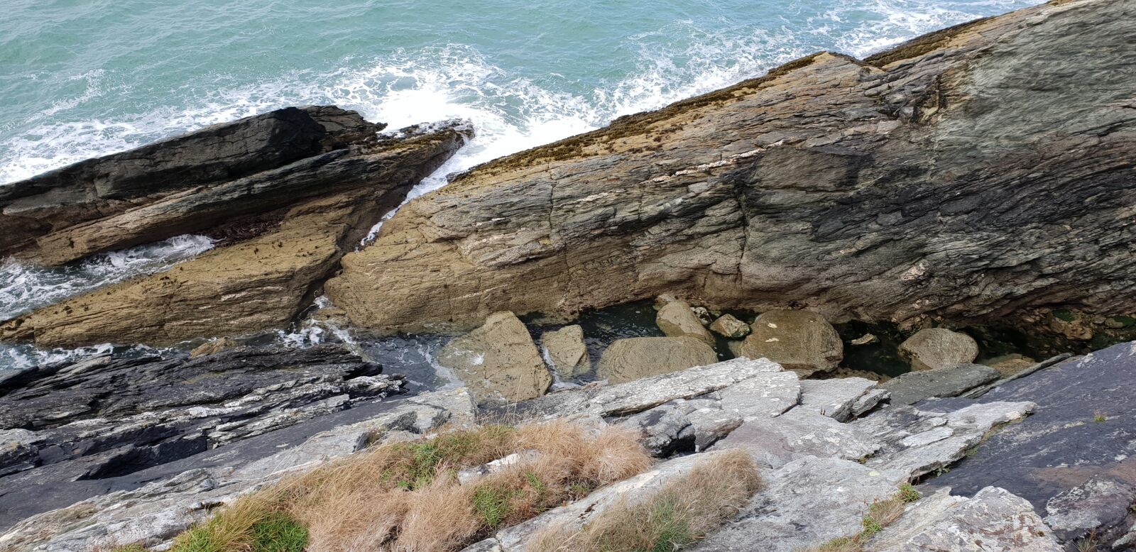 Samsung Galaxy S9 sample photo. Sea, rocks, water photography