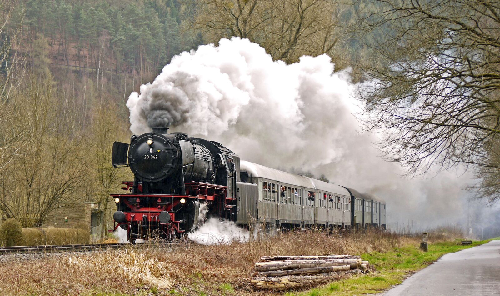 Panasonic Lumix DMC-G1 sample photo. Steam train, steam locomotive photography