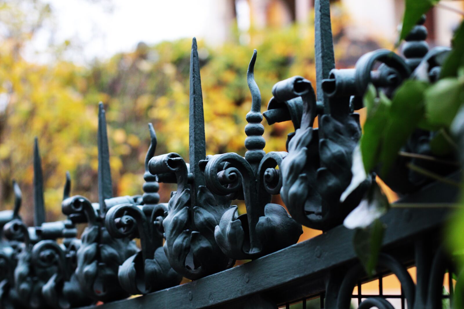 Canon EF 50mm F1.4 USM sample photo. Munich, fence, blacksmithing photography