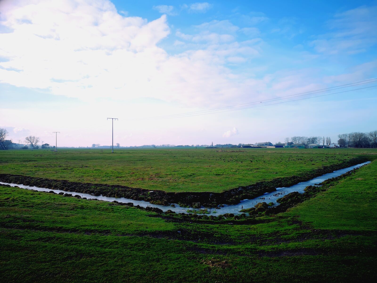 HUAWEI CLT-L29 sample photo. Landscape, clouds, rush photography