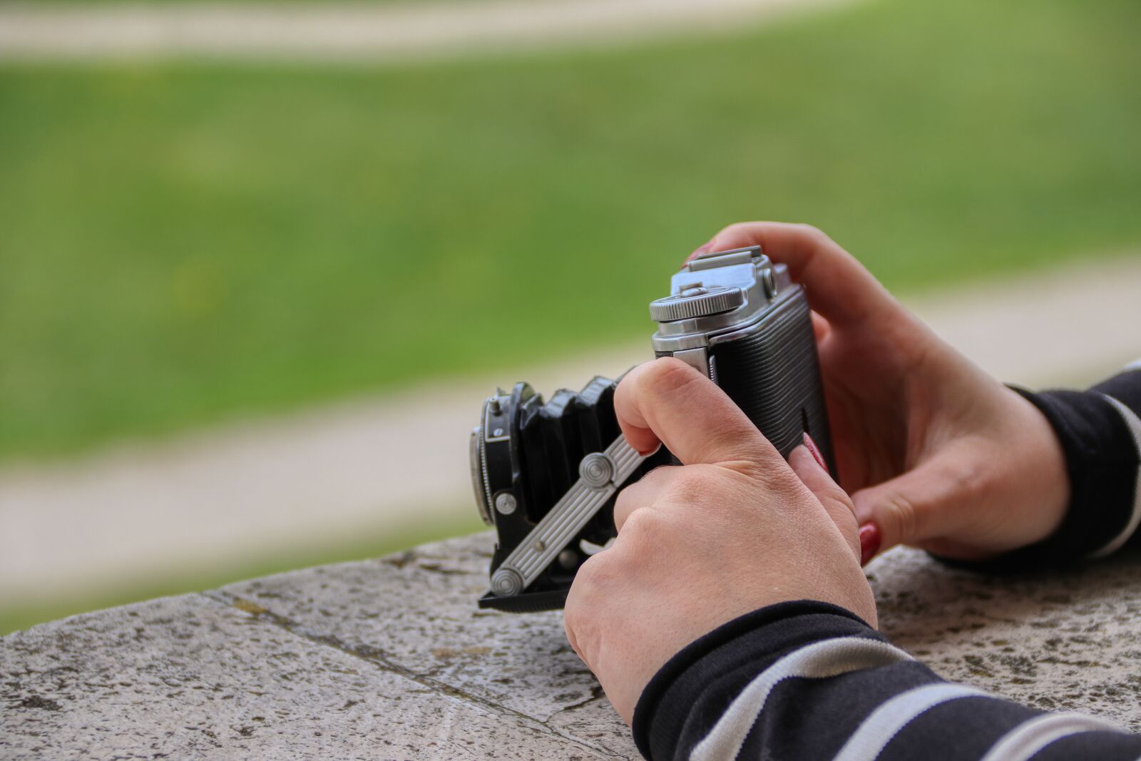 Canon EOS 80D sample photo. Photography, hand, photograph photography
