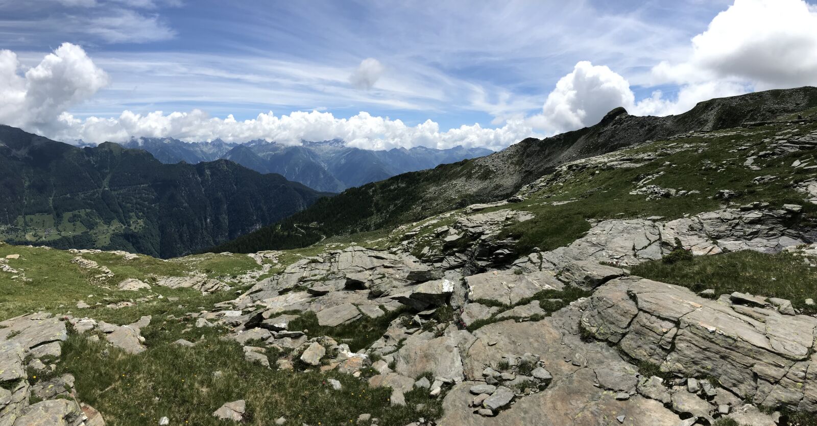 iPhone 7 back camera 3.99mm f/1.8 sample photo. Towards landarenca, alpe di photography