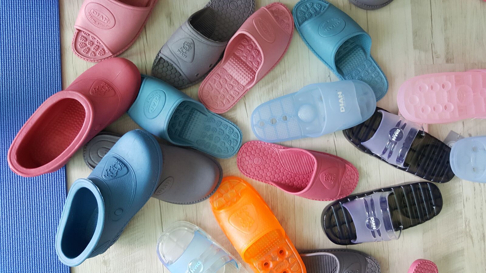Samsung Galaxy Note5 sample photo. Shoes, living room shoes photography