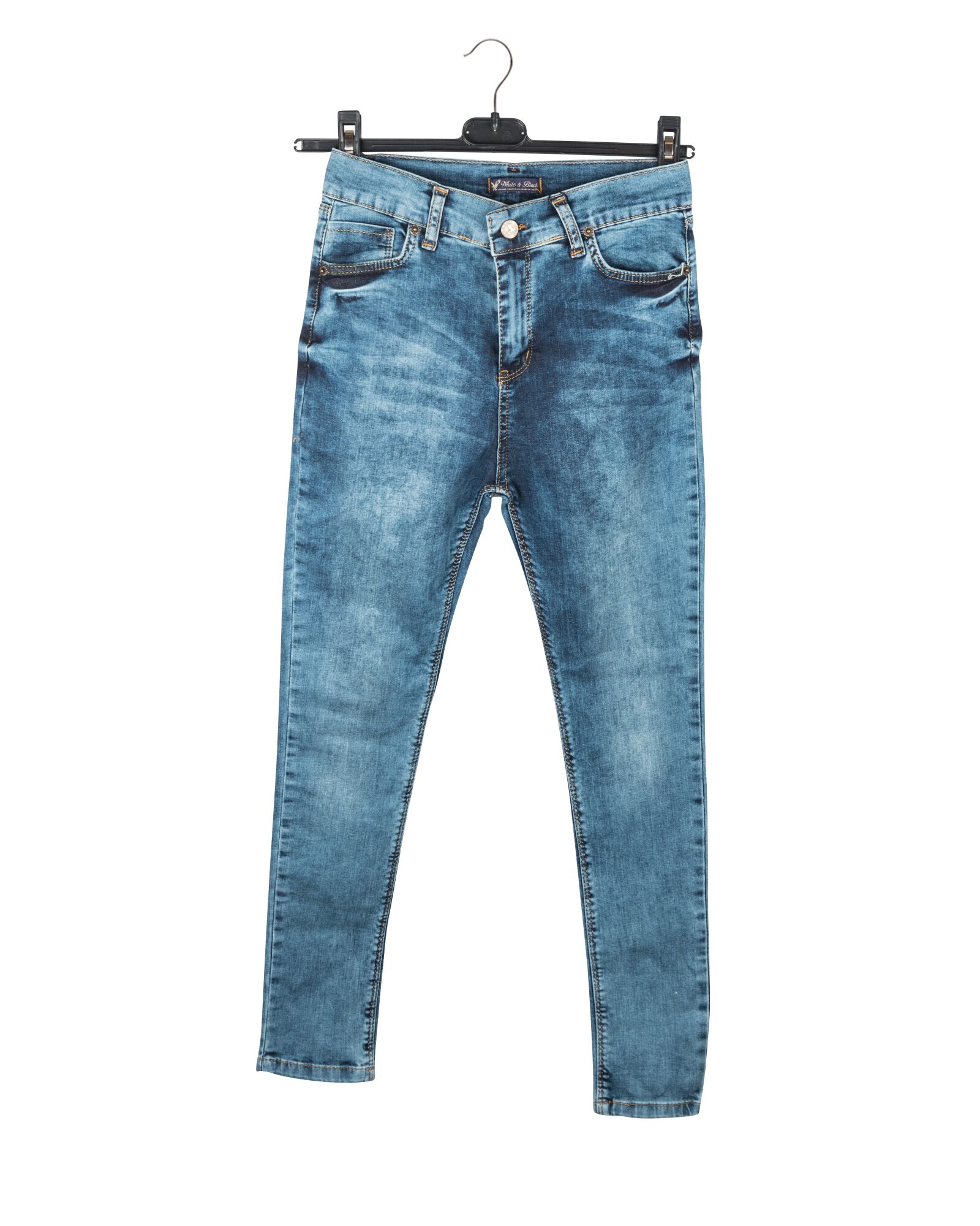Nikon D750 sample photo. Woman, jeans, fashion photography