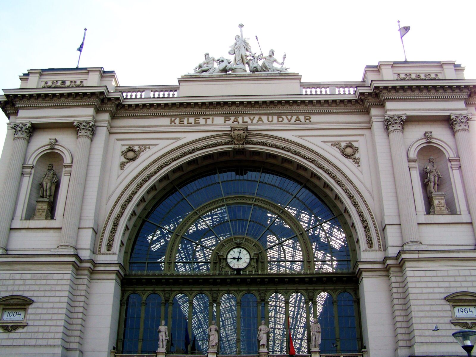 Kodak EASYSHARE ZD710 ZOOM DIGITAL CAMERA sample photo. Budapest, keleti railway station photography