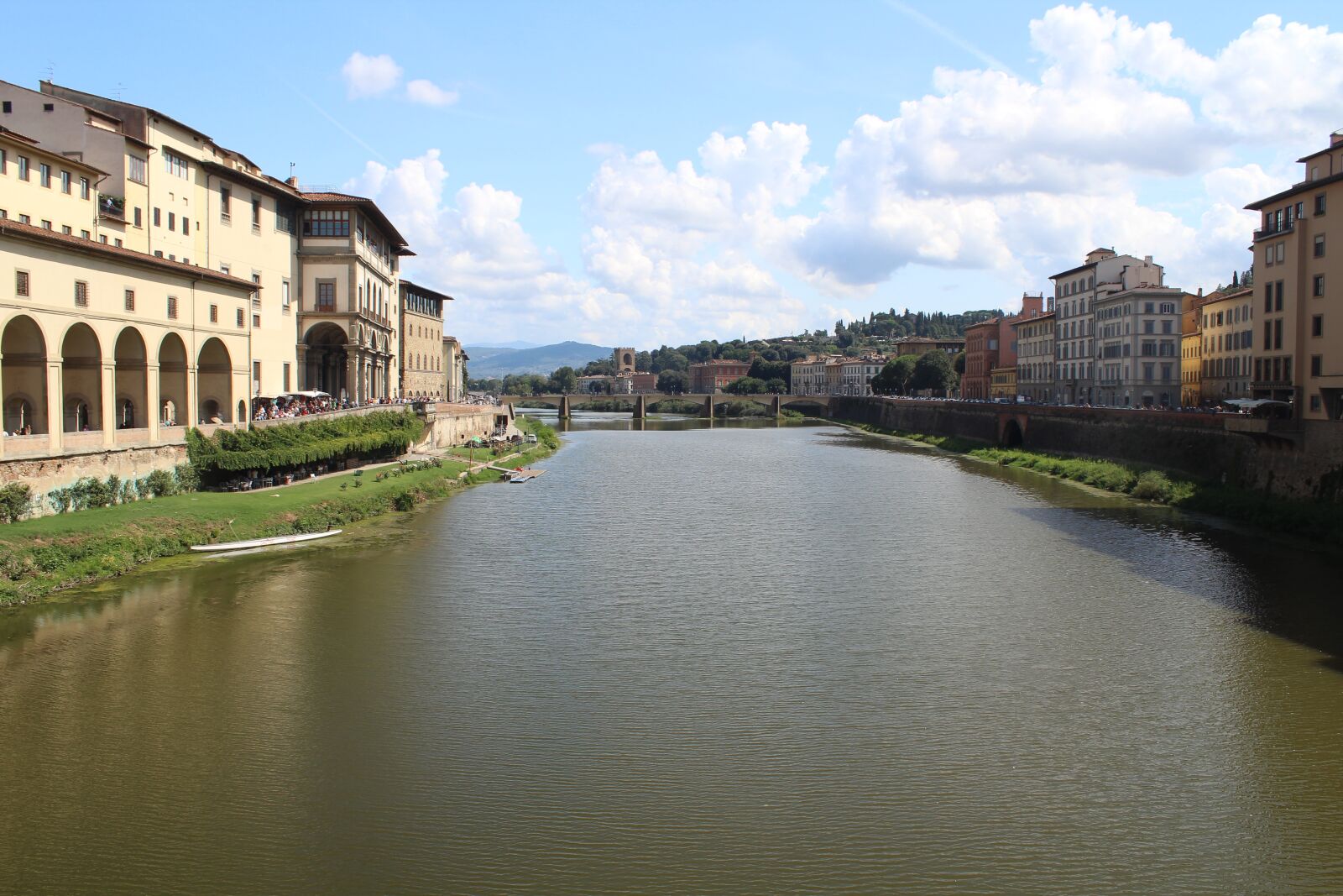 Canon EOS 1300D (EOS Rebel T6 / EOS Kiss X80) sample photo. Arno, river, bridge photography