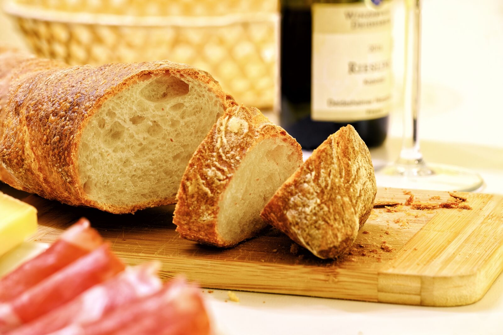 Fujifilm X-T2 + Fujifilm XF 80mm F2.8 R LM OIS WR Macro sample photo. Bread, baguette, snack photography