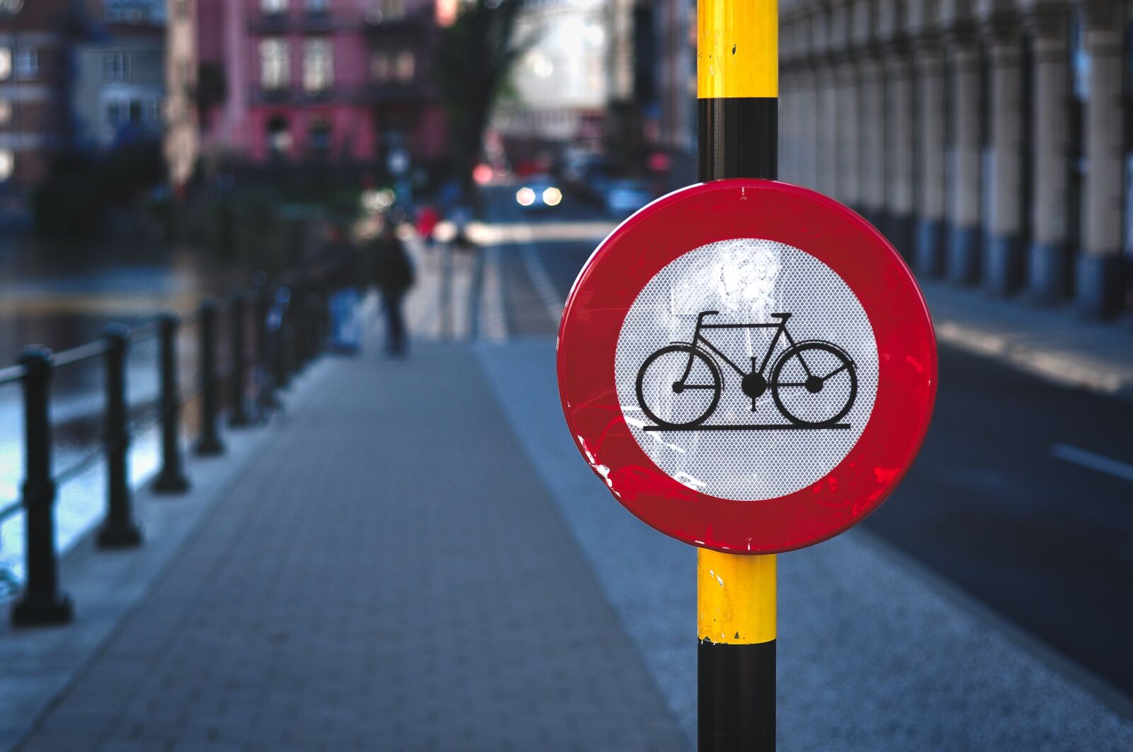 Nikon D300S sample photo. Bike, signalling, travel photography